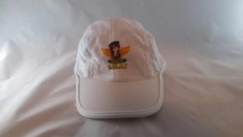 כובעים עם לוגו